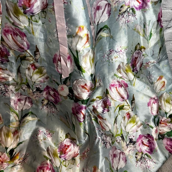 Theia V-neck Floral Skirt Gown - Picture 4 of 6